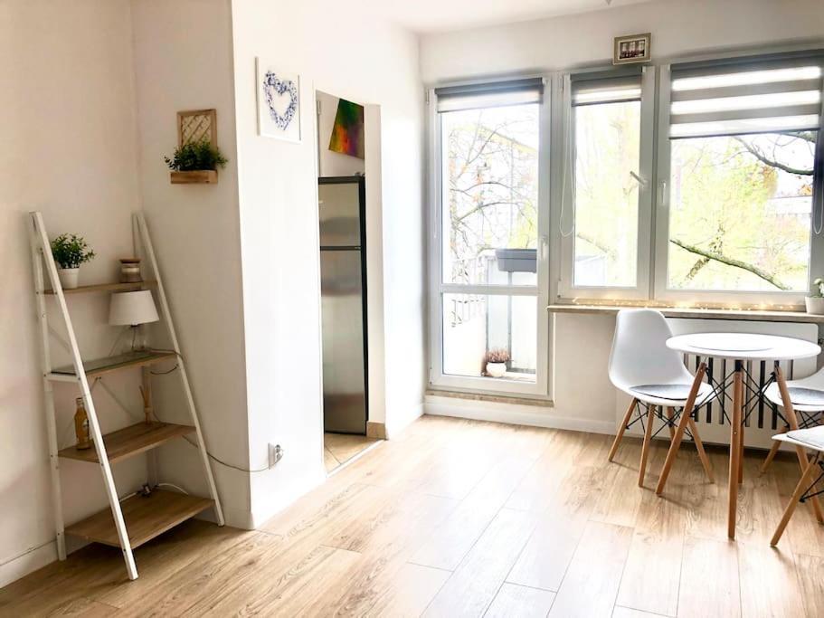 Miejskie Mieszkanie Apartment Warsaw Exterior photo